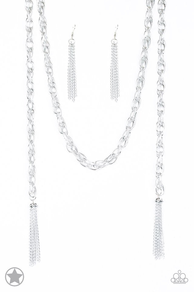 scarfed-for-attention-silver-necklace