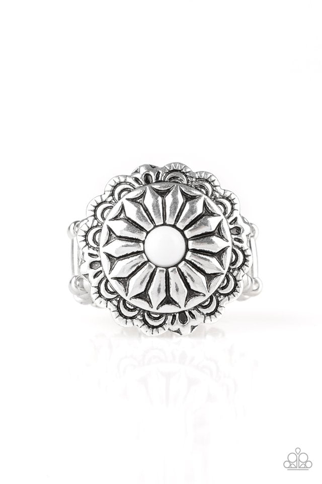 daringly-daisy-white-ring