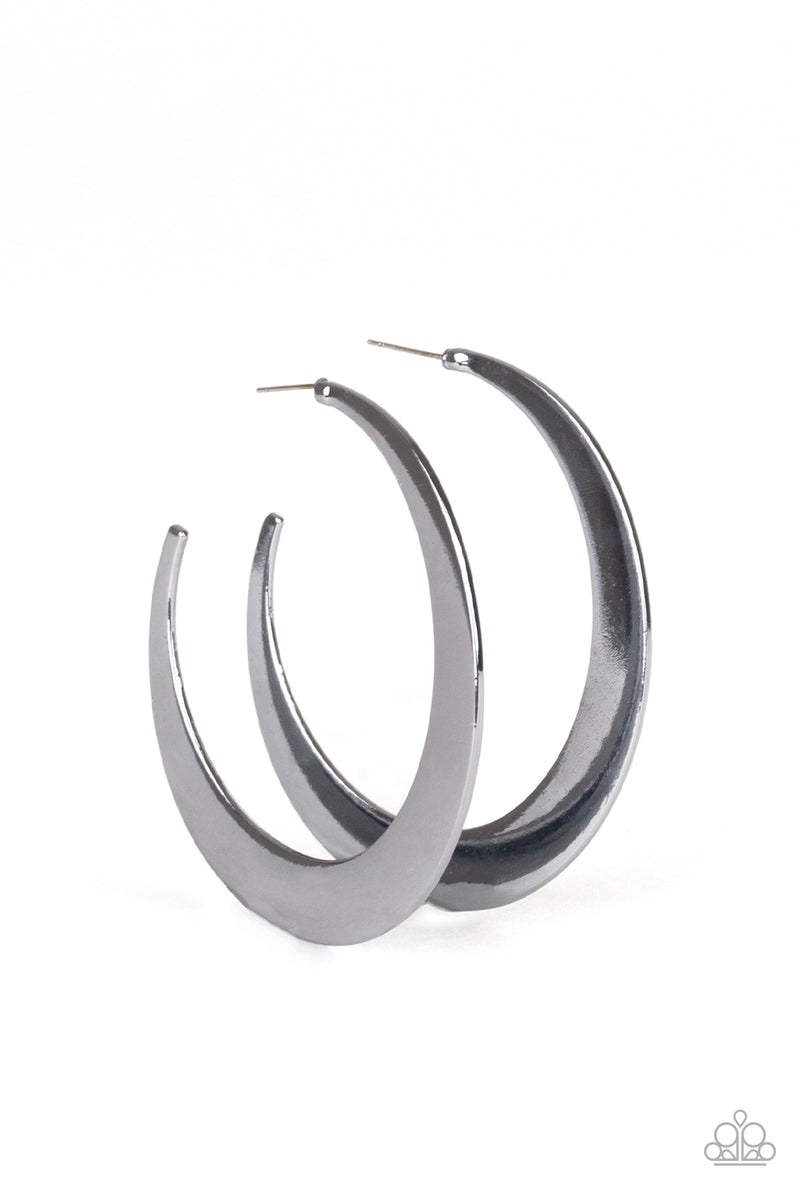 moon-beam-black-earrings