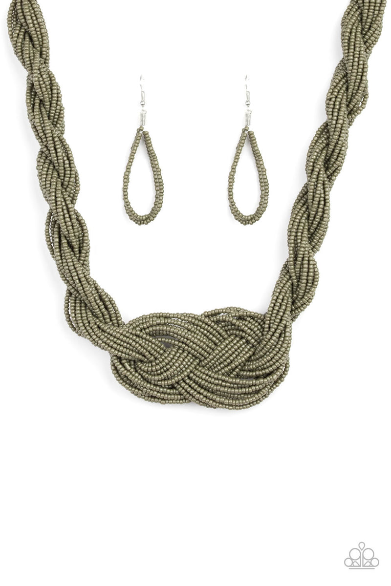 a-standing-ovation-green-necklace