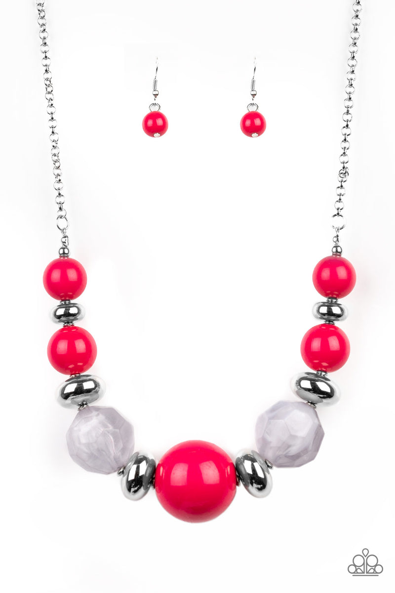 daytime-drama-pink-necklace