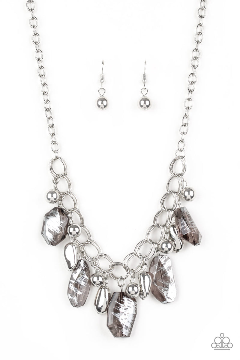 chroma-drama-black-necklace