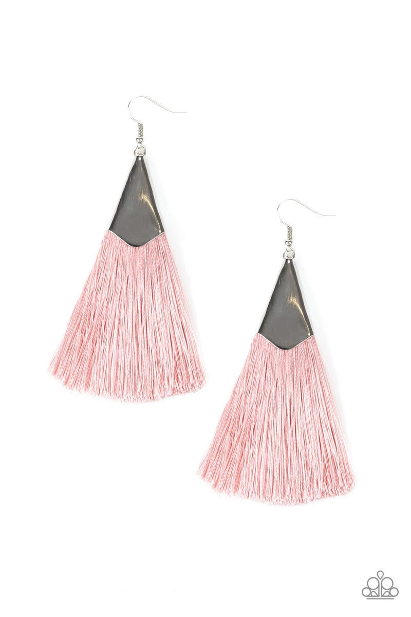 in-full-plume-pink-earrings