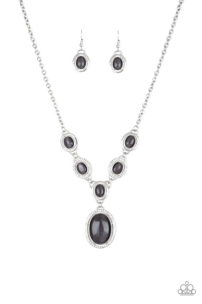 metro-medallion-black-necklace