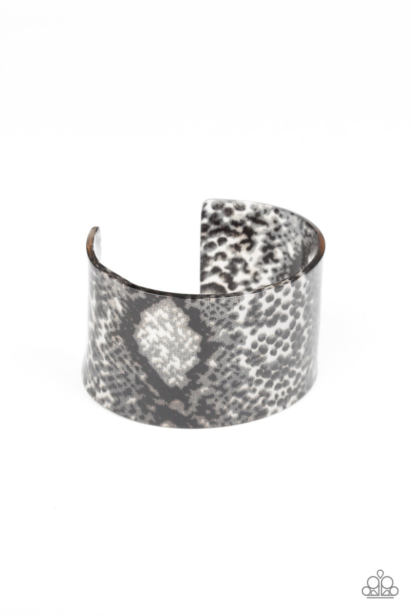 vogue-revamp-black-bracelet