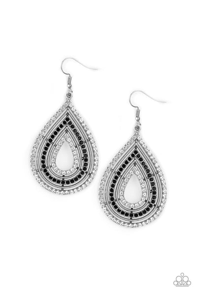 5th-avenue-attraction-black-earrings