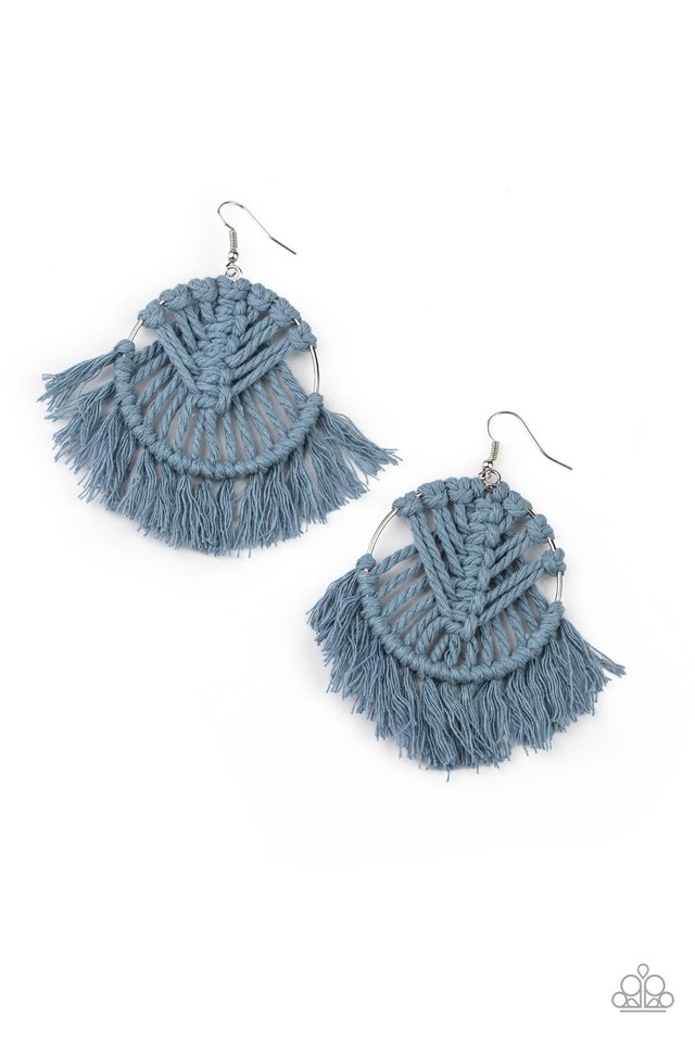 all-about-macrame-blue-earrings