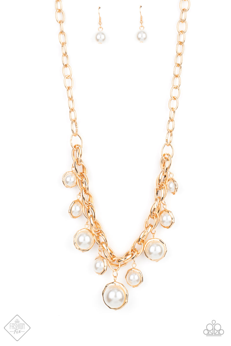 revolving-refinement-gold-necklace